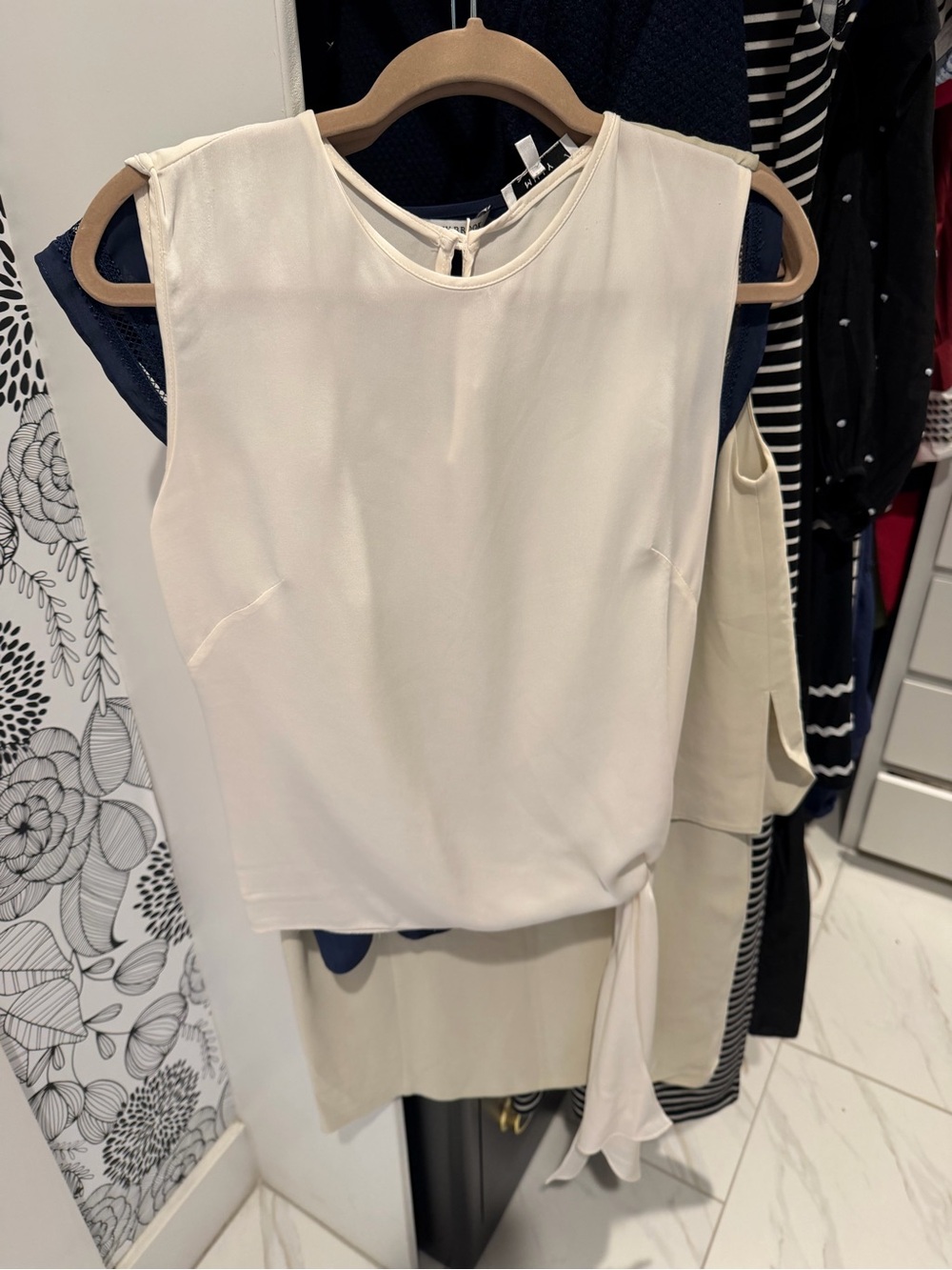 Milly Ivory Sleeveless Tie-Hem Blouse